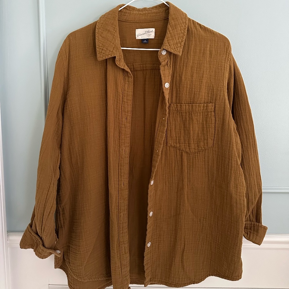 Universal Thread 100% Cotton button down